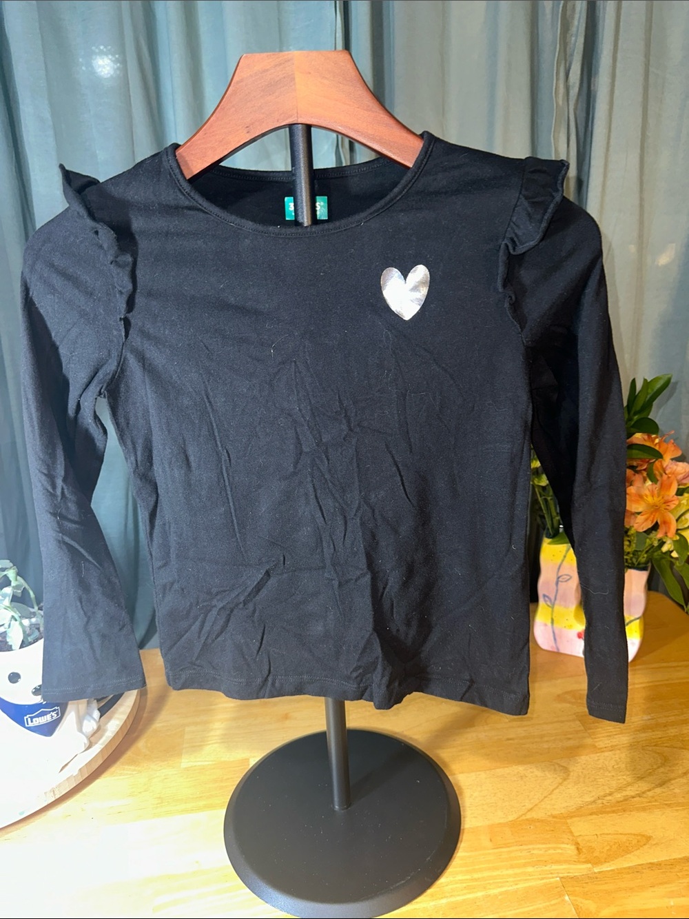Girls' Black Long-Sleeve Top with Silver Heart Accent B204